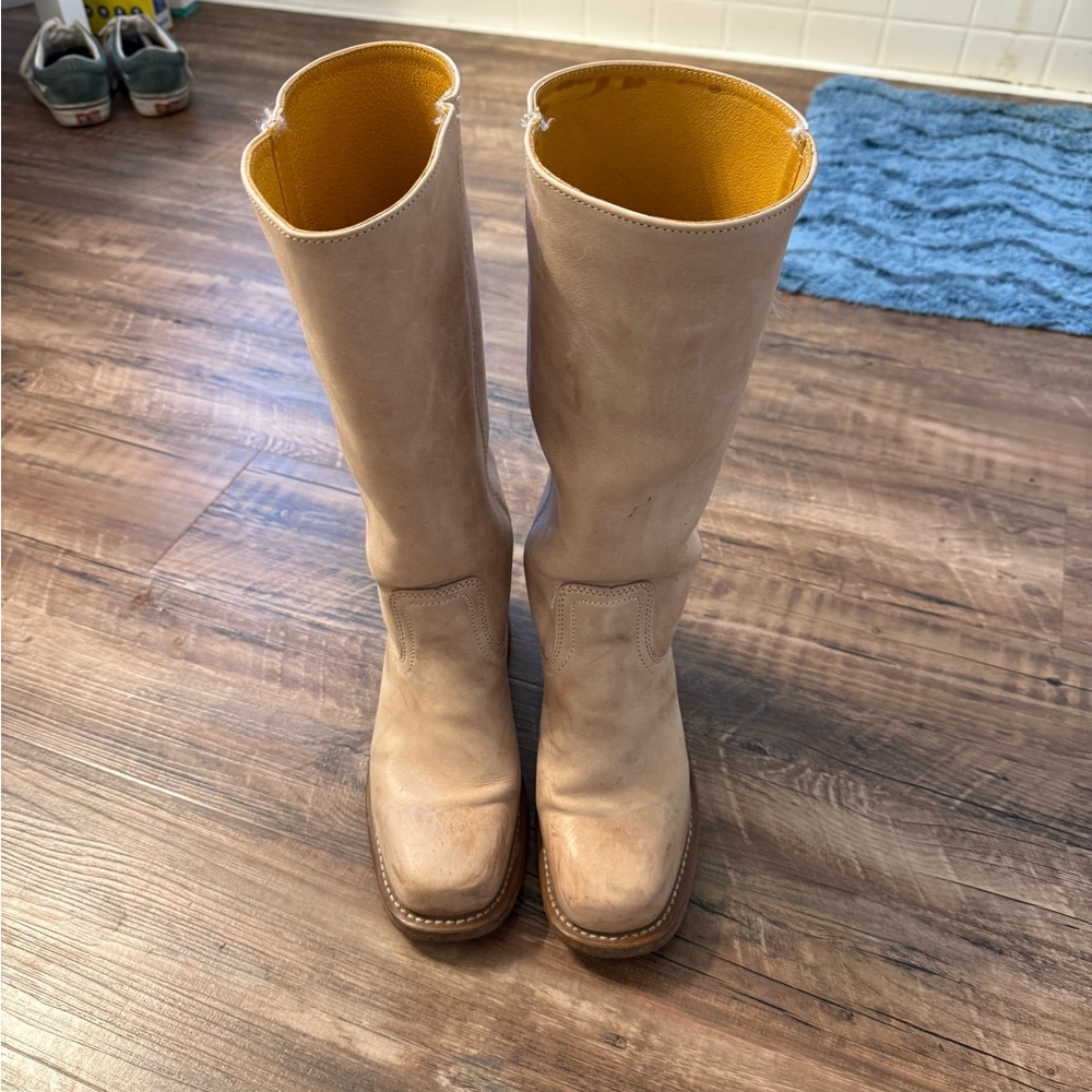 Frye Campus boots - rare color!!